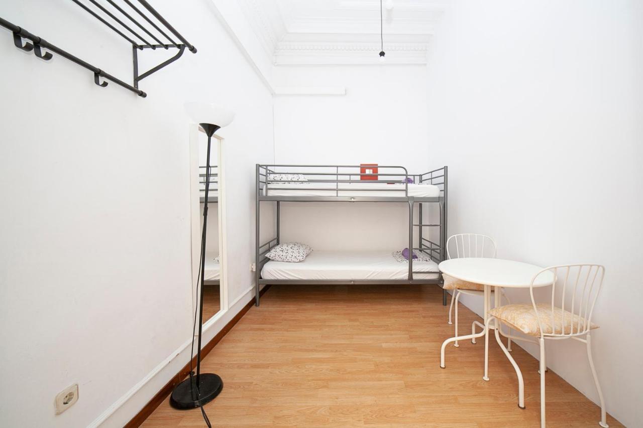 Fabrizzios Terrace Hostel Barcelona Rom bilde